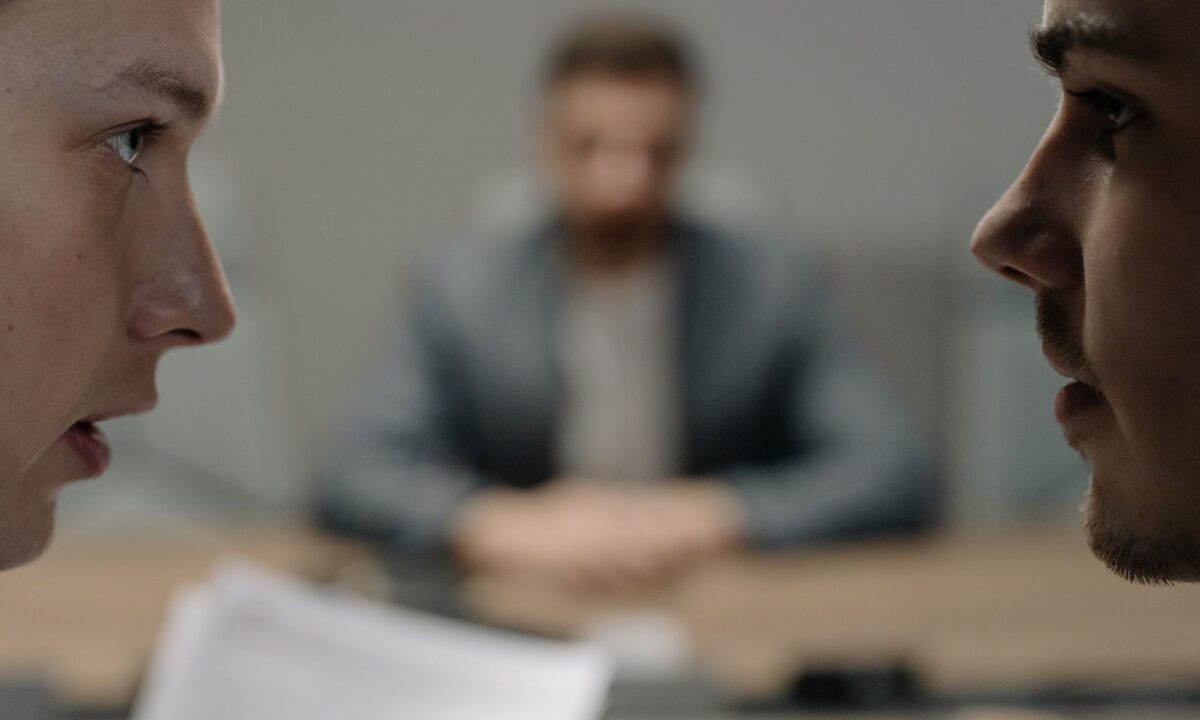 '대화 중인데 폭격 준비도 끝?' 트럼프식 화법, 커뮤니티 불태운 이유